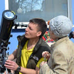 «Мы — продвинутая порода обезьян на небольшой планете неинтересной звезды, но можем понять Вселенную — и это делает нас особенными.» (Хокинг, физик-теоретик)